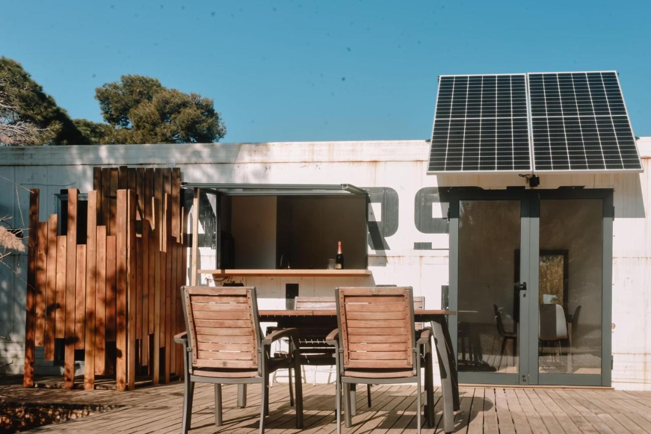 Cooltainer Retreat Sustainable Coastal Forest Tiny House Near Barcelona By Quirkygetaway Βίλα Castelldefels Εξωτερικό φωτογραφία